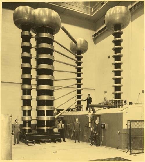 Тест рентгеновского аппарата. 1941 год.