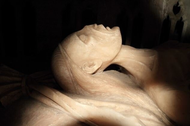 8. Каменная гробница Алисы де ла Поль - Церковь св. Марии Богородицы, Оксфорд