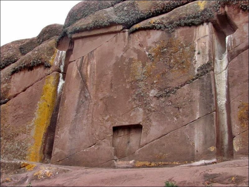 Врата Богов, Перу