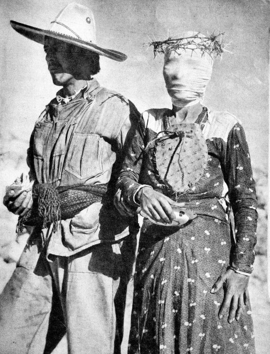 Очень странная пара на ярмарке в Мексике, 1940 год.