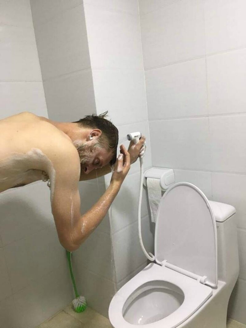 Туриста поразил вьетнамский душ