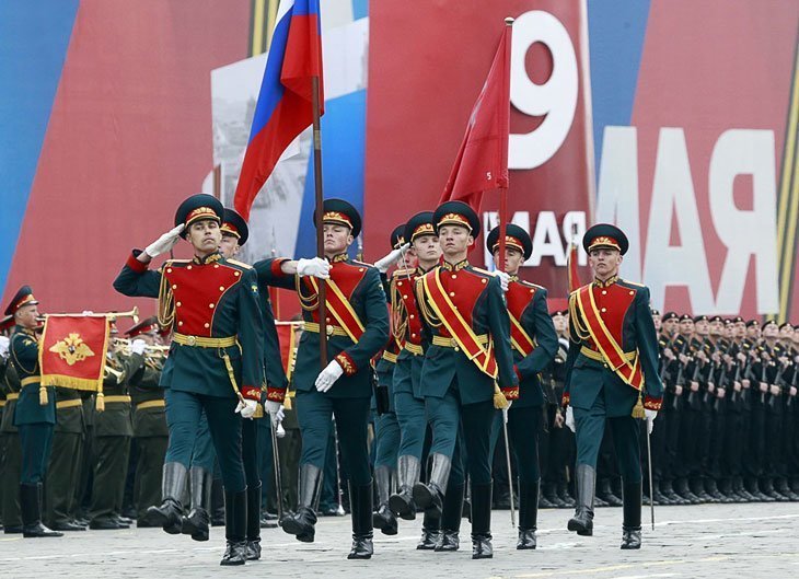 Патриотизм, оливье, "Война и мир": россияне назвали символы единства в нашей стране