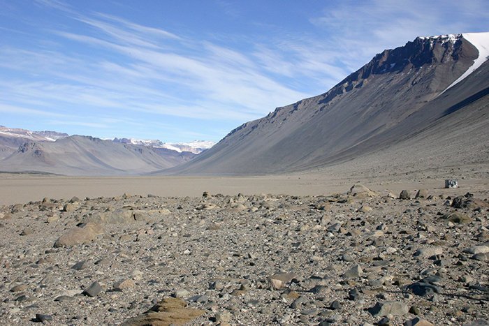 В некоторых местах Антарктиды уже 2 миллиона лет не идет ни дождь, ни снег