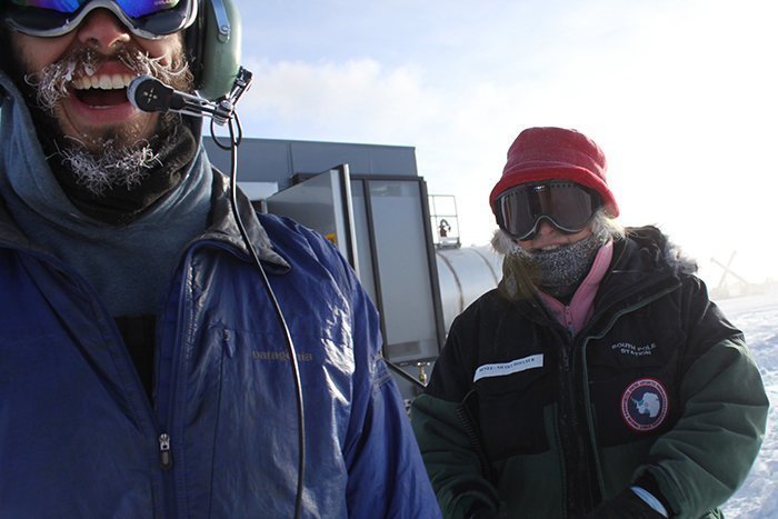 Американский ученый стал первым и единственным человеком, нашедшим через Tinder пару в Антарктиде