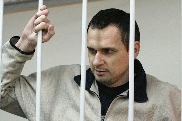 «Дождевые черви» гадят на головы россиян за еду и «зелень» с Запада
