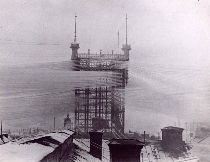 Так в 1890 году выглядела система из 5000 телефонных линий в Стокгольме.