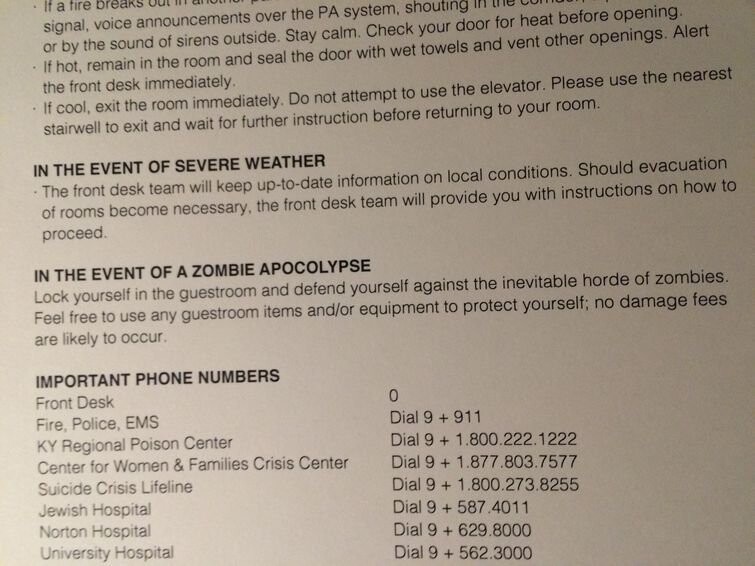 "В правилах безопасности моего отеля написано, что надо делать во время зомби-апокалипсиса"