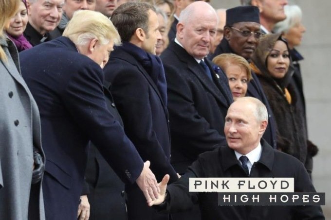 Путин приехал в Париж и стал героем мемов