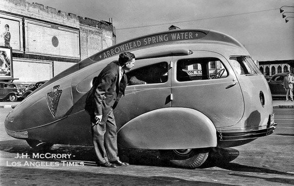 Автомобиль Arrowhead Teardrop, разработанный У. Эвереттом Миллером и построенный компанией Advance Body в Лос-Анджелесе, 1936