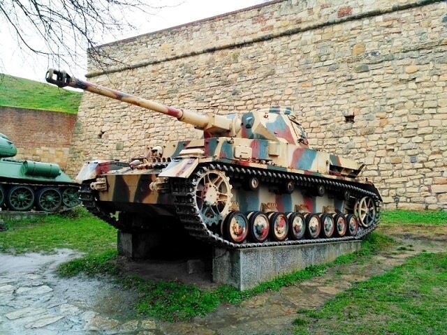 Panzerkampfwagen IV (PzKpfw IV, Pz. IV, T‑IV)