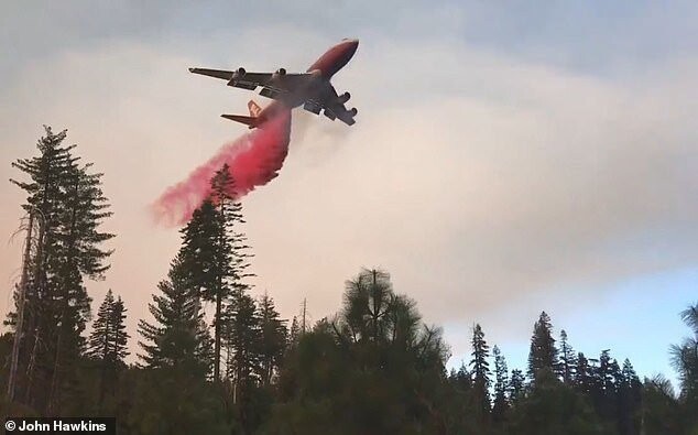 Видео: самый мощный в мире пожарный самолет борется с огнем в Калифорнии