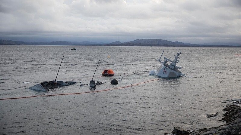 Норвежский фрегат потоплен греческим танкером