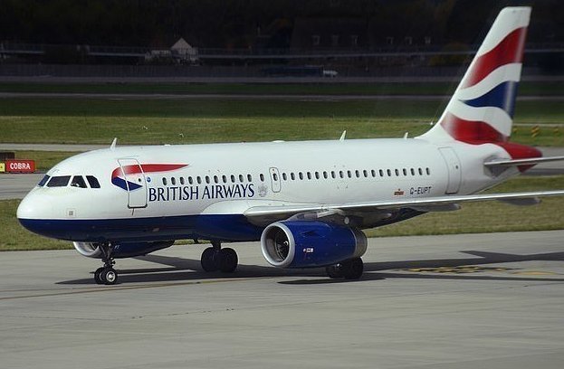 Британец судится с авиакомпанией из-за полета по соседству с толстяком