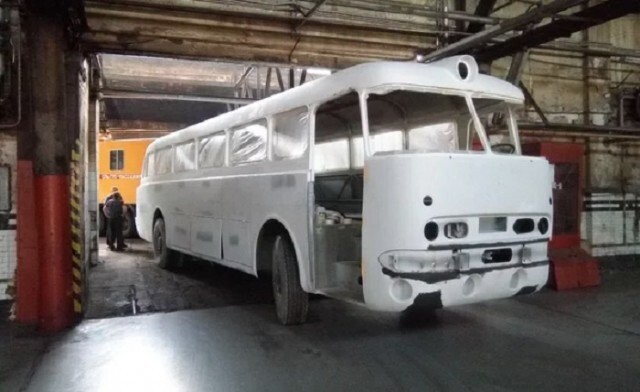 Восстановление старого автобуса Ikarus 55 Lux