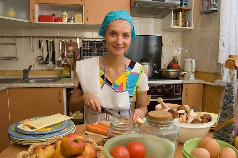 Русские женщины успевают и работать, и заниматься семьей