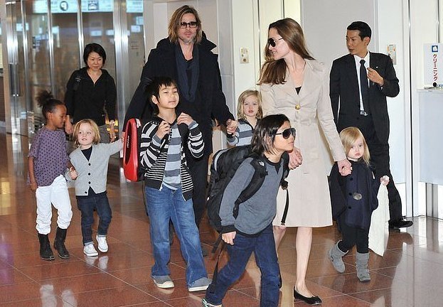 Брэд Питт и Анджелина Джоли решили прекратить войну за детей
