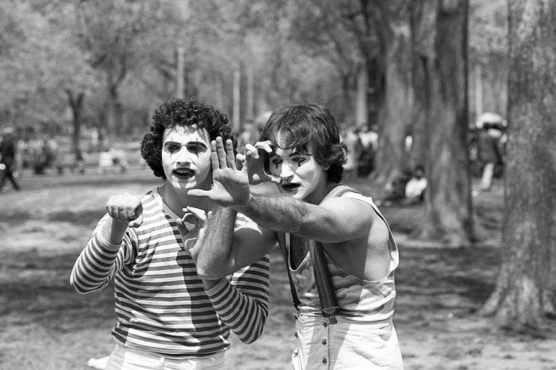 Два мима в Центральном парке, 1974 год, Нью–Йорк