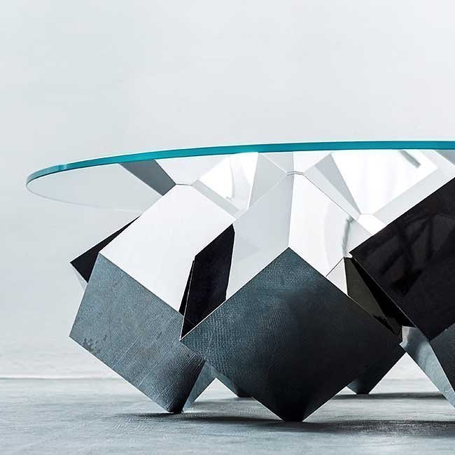 6 обеденных столов с уникальным дизайном, которые бросают вызов законам физики