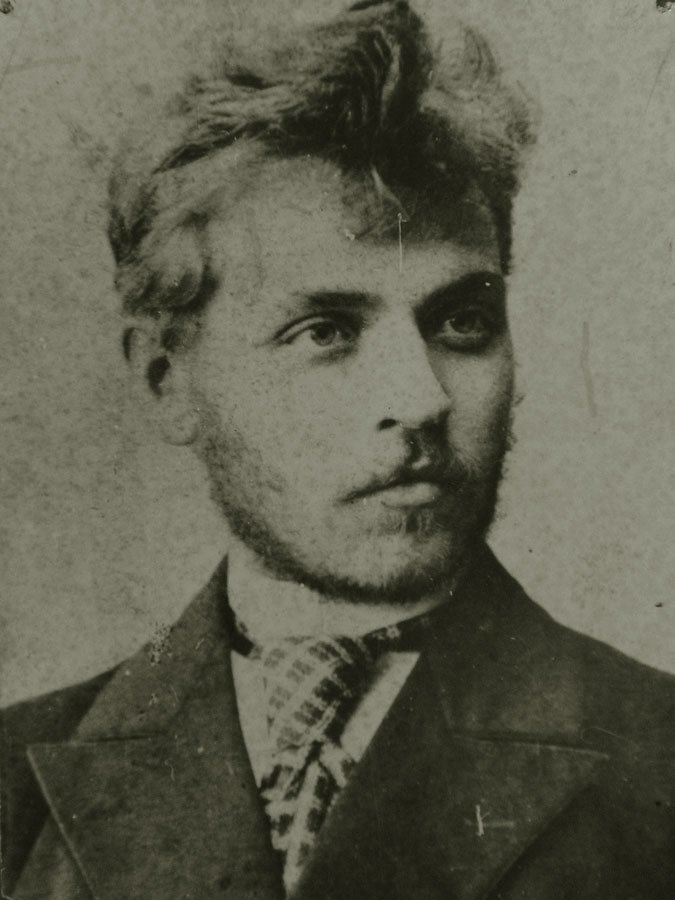 Петр Андреевич Заломов (1877—1955) — российский революционер, прообраз Павла Власова в романе М. Горького «Мать».
