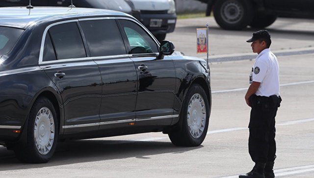 Аргентинские СМИ назвали лимузин Путина "бункером на колесах"