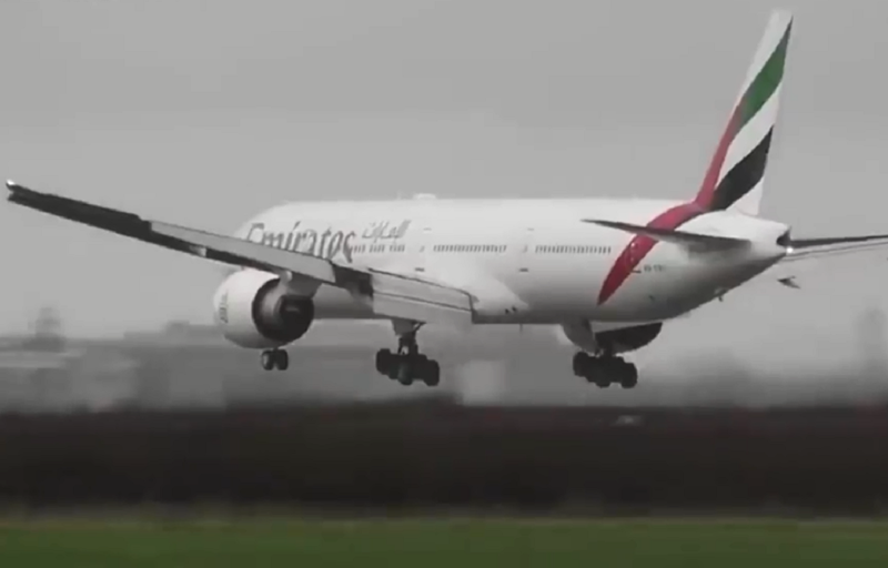 В минуте от катастрофы: двойная посадка "Боинга-777"