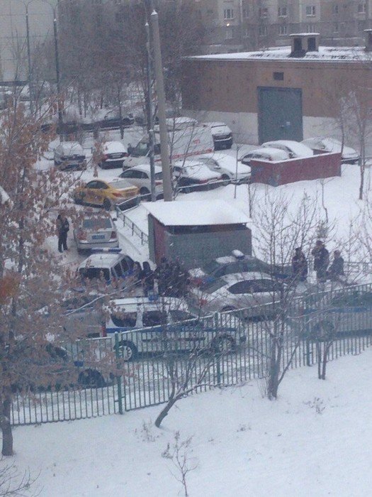 В Москве подросток угрожал учителям ножом и обещал убить себя