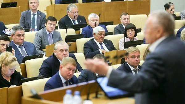 Депутаты всех фракций (кроме ЕР) оспорили пенсионную реформу в Конституционном суде