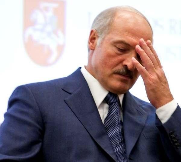 «Добрососедство» по-литовски: Лукашенко поставили рядом с Гитлером