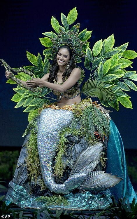 Мисс Перу - сирена и дух джунглей