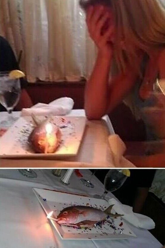 13. Праздничный кусочек торта в рыбном ресторане в честь дня рождения выглядит именно так