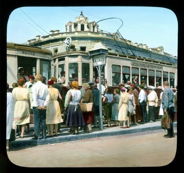 Уникальные цветные фото Москвы 1930-х годов