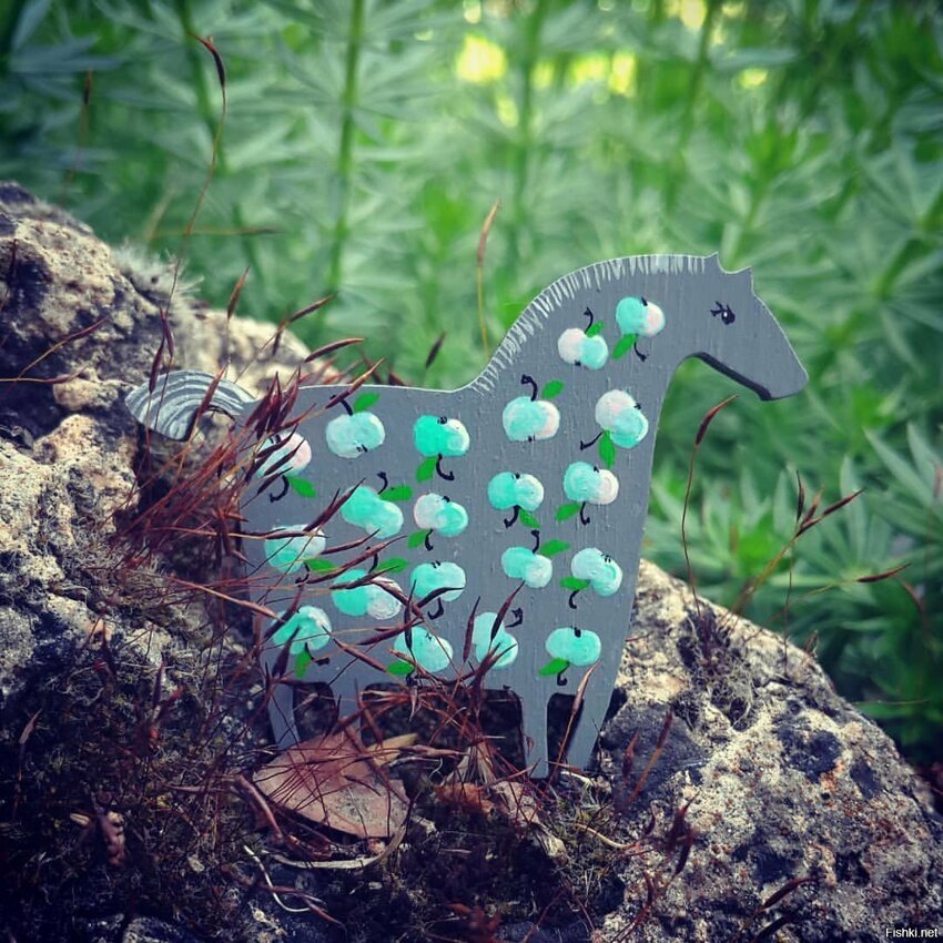 Кони в яблоках, кони разные