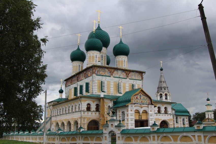 Правый берег Воскресенский собор