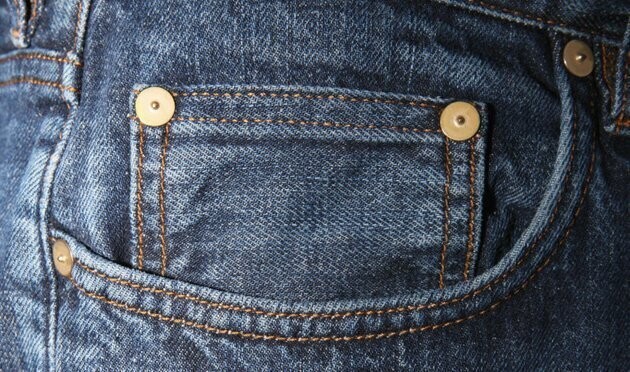 Карман в кармане джинсов