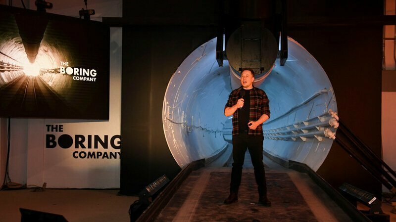 Илон Маск открыл в США первый подземный скоростной тоннель