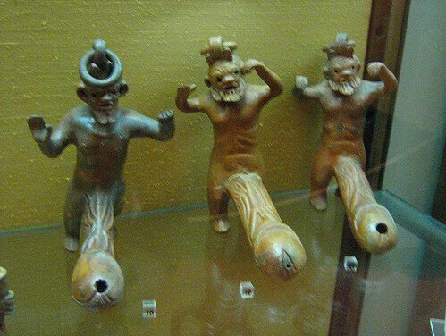 Фигурки бога Приапа с подставкой для курения благовоний в виде фаллоса. 