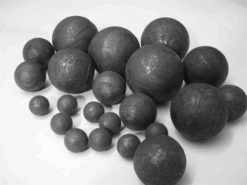 Из стали, чугуна и латуни изготовлены шарики одинаковой массы. Какой из них имеет меньшие размеры?