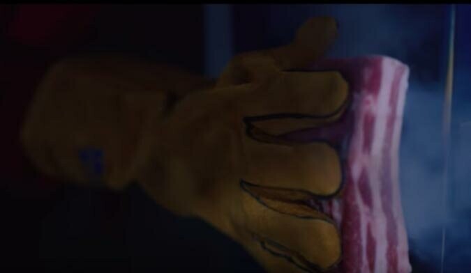  Чтобы проверить насколько нагрелись ручки, вместо настоящей человеческой руки они использовали кусок мяса