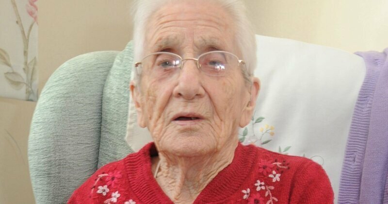 99-летняя старушка получила письмо от жениха с фронта 77 лет спустя