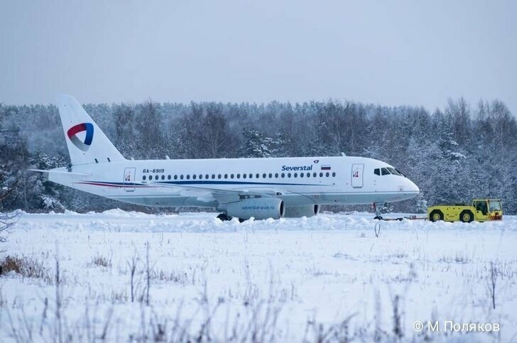 Первый Сухой Суперджет 100 поставлен авиакомпании Северсталь