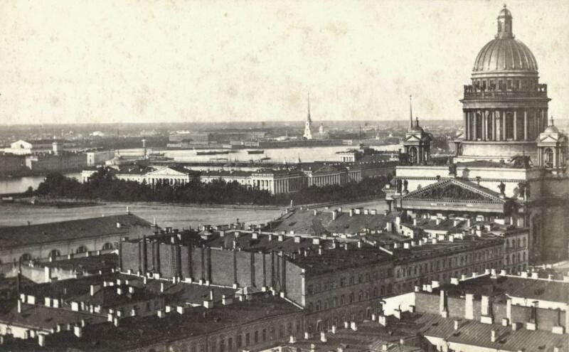 Панорама Петербурга с Реформатской церкви в сторону Главного Адмиралтейства (1867 — 1869)
