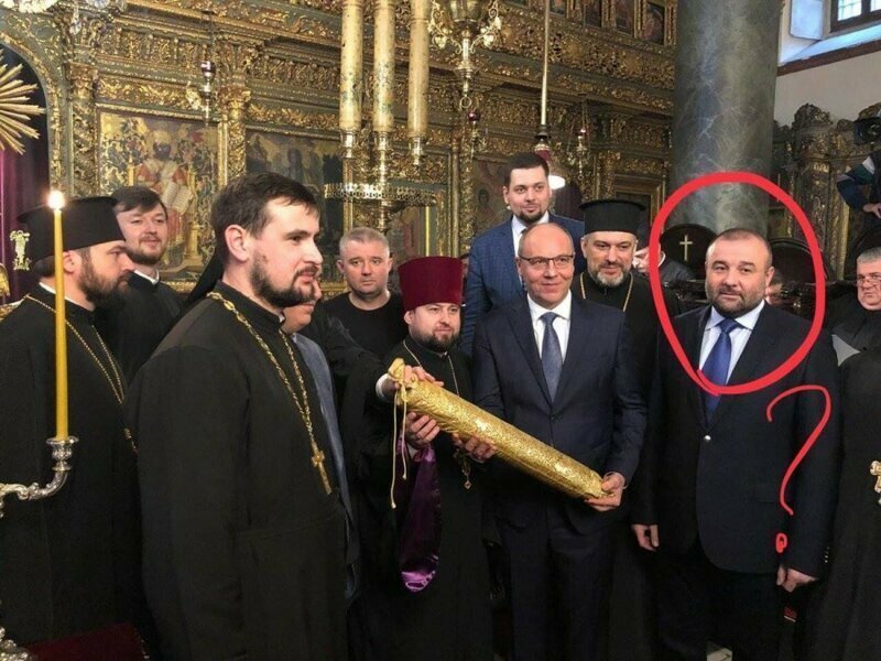 Даже здесь сумели обос…ться
