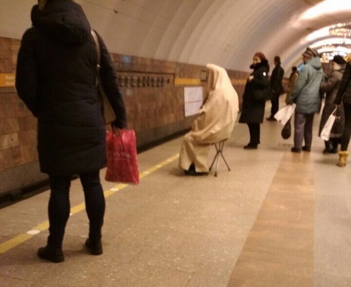 Модники в русском метрополитене