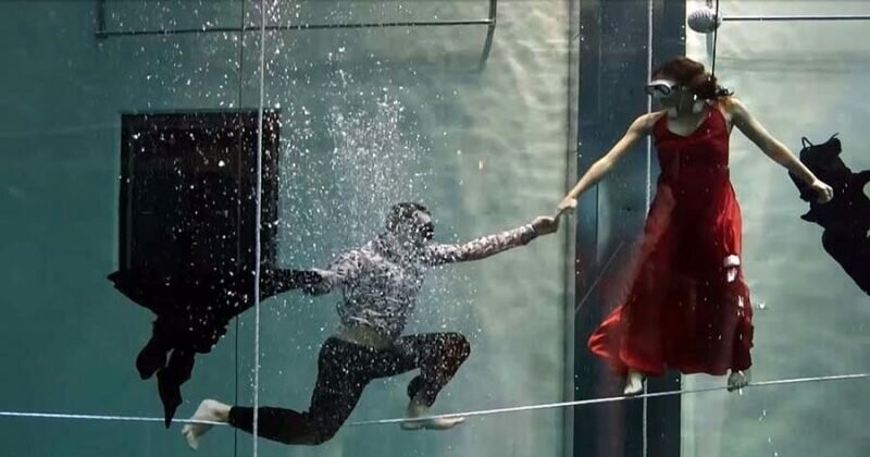 Дуэт ныряльщиков установил мировой рекорд Гиннесса, станцевав под водой без кислорода 3,5 минуты