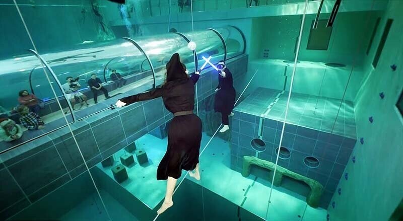 Дуэт ныряльщиков установил мировой рекорд Гиннесса, станцевав под водой без кислорода 3,5 минуты