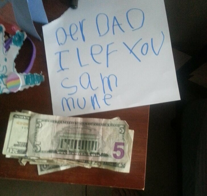 «Сказал дочери, что на этой неделе с деньгами туго. Проснулся и увидел вот такую записку»