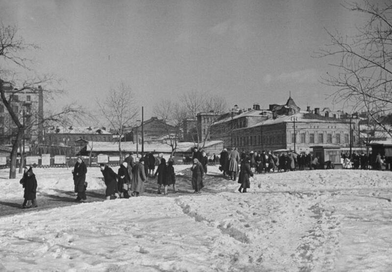 Вид с Цветного бульвара на Малый Сухаревский переулок, 1947 год.