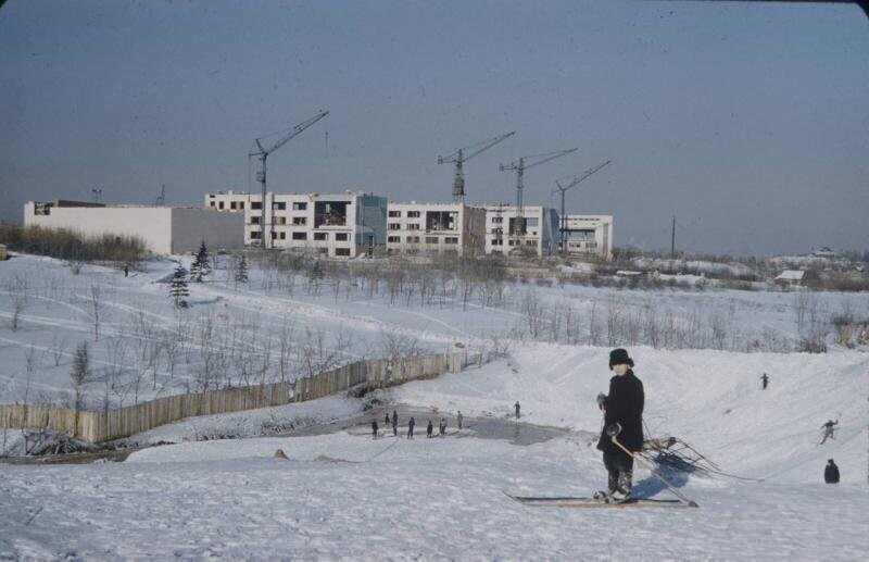 Строится Московский Городской Дворец Пионеров и Школьников, 1959 год.