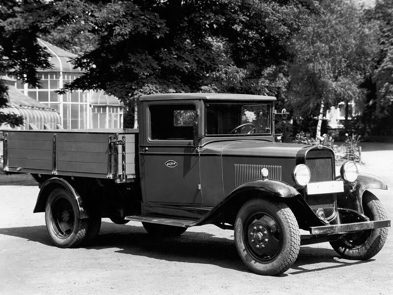 Первый Opel Blitz, построенный уже в тесном сотрудничестве с GM в 1930-м, на самом деле сильно напоминает и ГАЗ-АА, и ЗиС-5