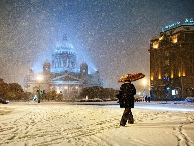 Беглов рассказал, как Петербург борется со снежной стихией